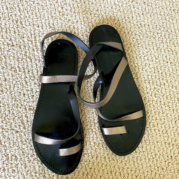 Greek style flat sandals - Picture 1 of 3